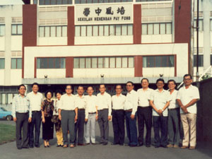 9 与台湾/香港作家在培风中学主讲文学课题